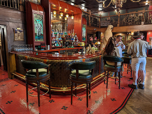 12935 club 33