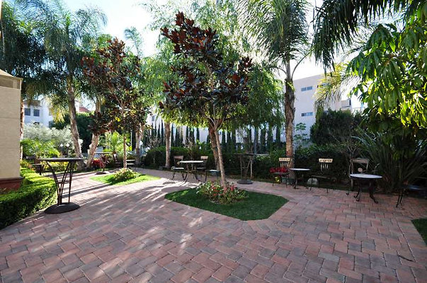4255 patio 7