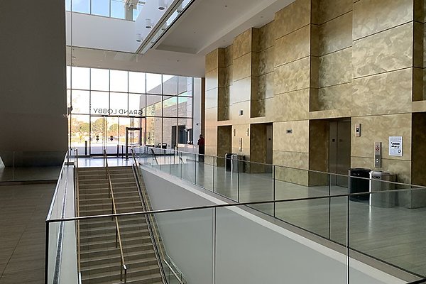 Lobby3738
