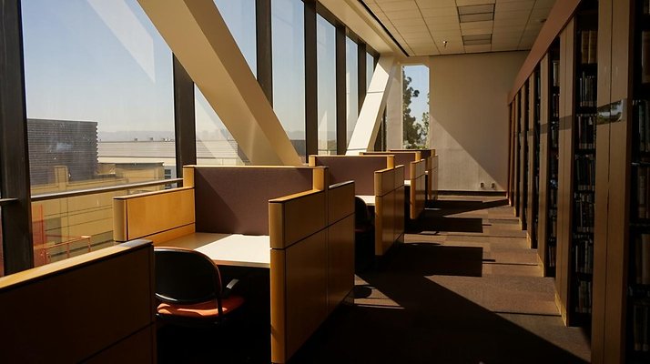 WLA.Uni.Library.22
