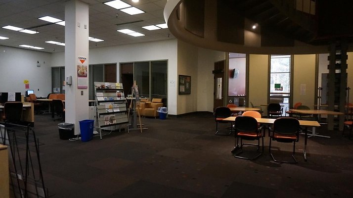 WLA.Uni.Library.06