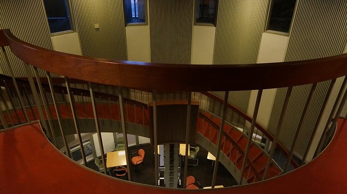 WLA.Uni.Library.12