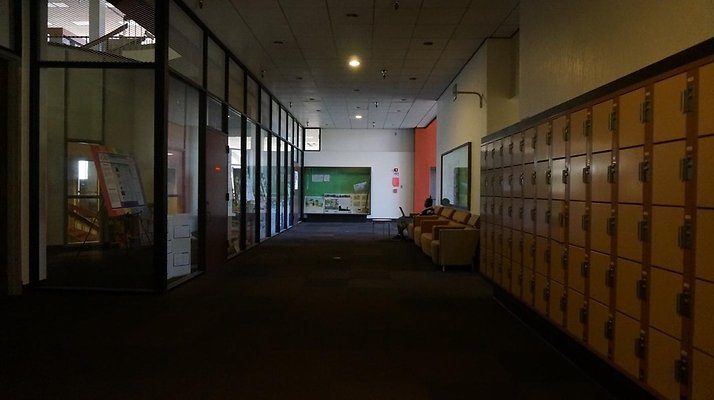 WLA.Uni.Library.05