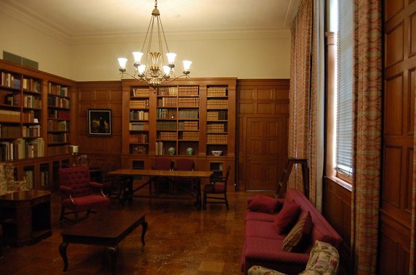 OXY.Uni..Library.42