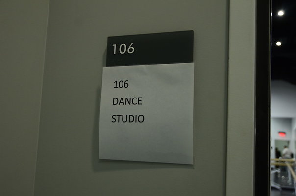 ELAC DanceStudio 01