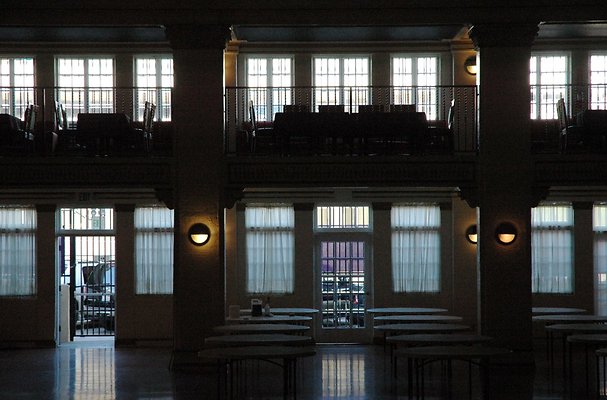 MainHall04