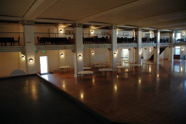 MainHall03