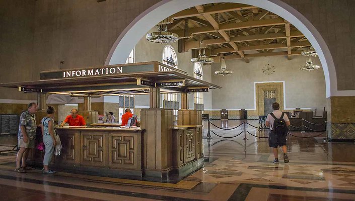Union-Station-Waiting-Areas-009