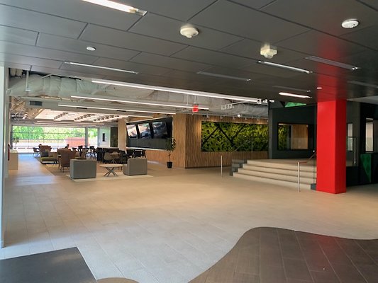 Artisan 3301 Exposition WLA Lobby EMPTY