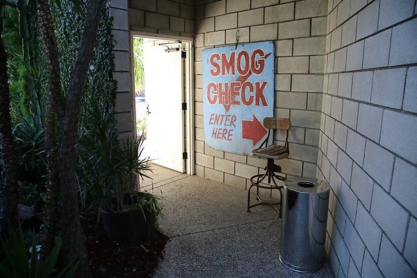 Smog Shoppe.WLA