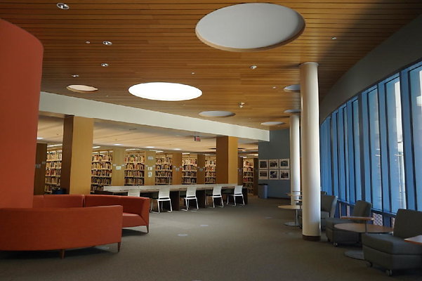 Pierce-Library 32