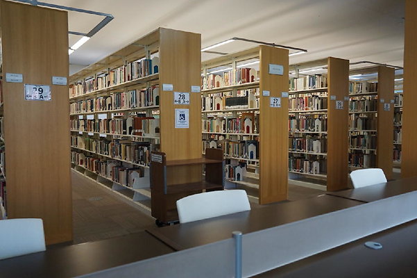 Pierce-Library 37