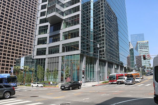 LP Wilshire-Grand-Center