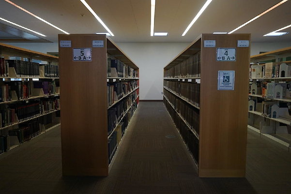 Pierce-Library 14