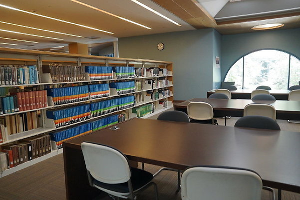 Pierce-Library 16