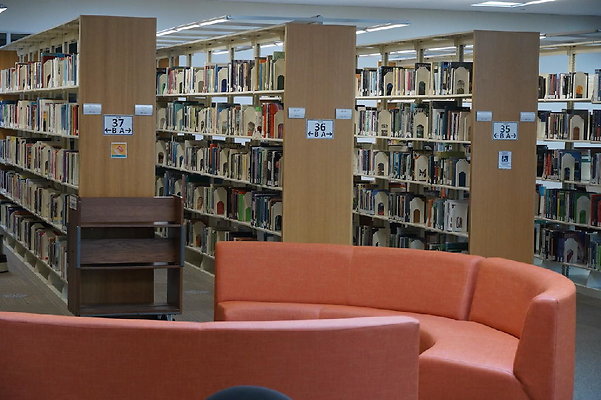 Pierce-Library 45