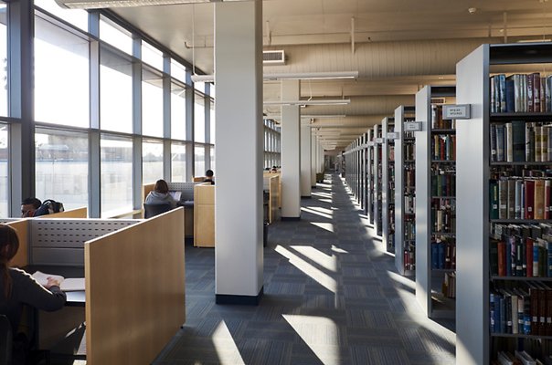 LACC.New.Library.04