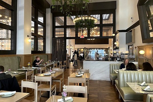BrevaHotelFig0006