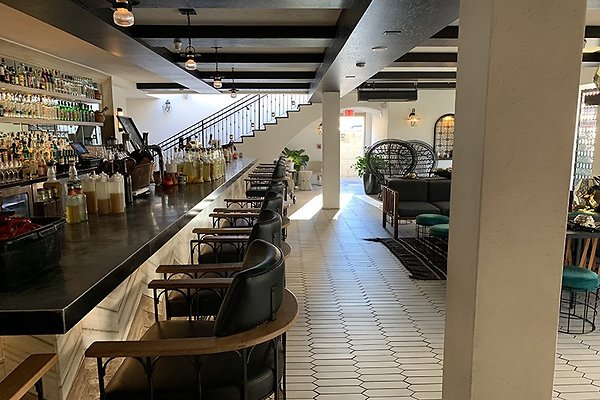 RicksBar2325