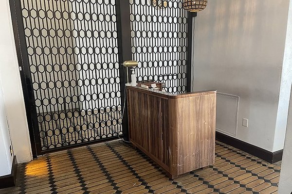 VerandaHotelFig0001