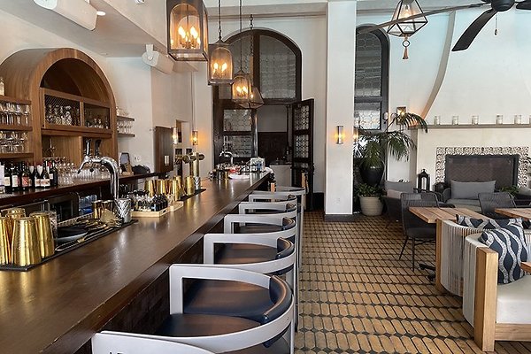 VerandaHotelFig0011