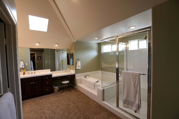 626B Master Bedroom Bathroom 0093 626B Master Bedroom Bathroom 0093