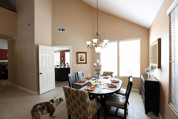 626B Dining Room 0036 626B Dining Room 0036