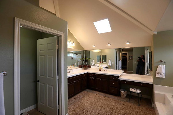 626B Master Bedroom Bathroom 0096 626B Master Bedroom Bathroom 0096