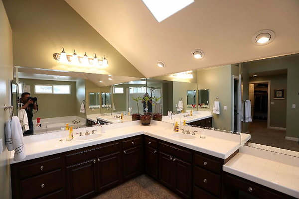 626B Master Bedroom Bathroom 0094 626B Master Bedroom Bathroom 0094