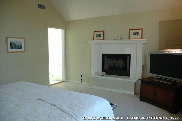 UNIVERSAL-6832-LA-37 UNIVERSAL-6832-LA-37