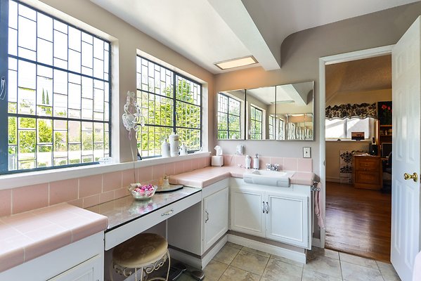 UNIVERSAL-A751-CW-47 UNIVERSAL-A751-CW-47