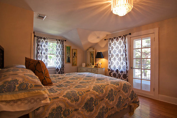 23-cynthiahouse 25 jpg 23-cynthiahouse 25 jpg