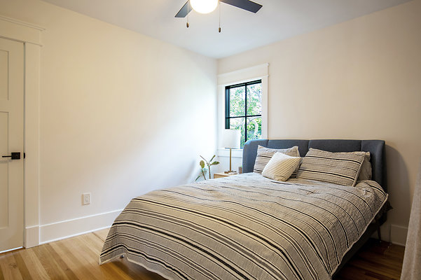 UNIVERSAL-D304-LB-33 UNIVERSAL-D304-LB-33