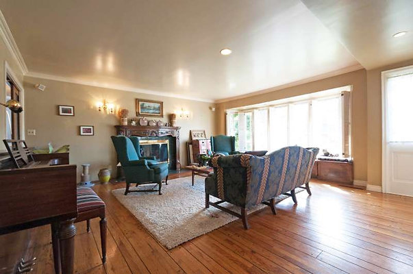 10822 living 4 10822 living 4