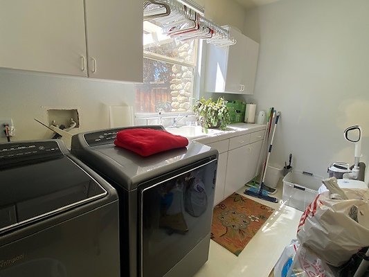 UNIVERSAL-B593-SCV-11 UNIVERSAL-B593-SCV-11