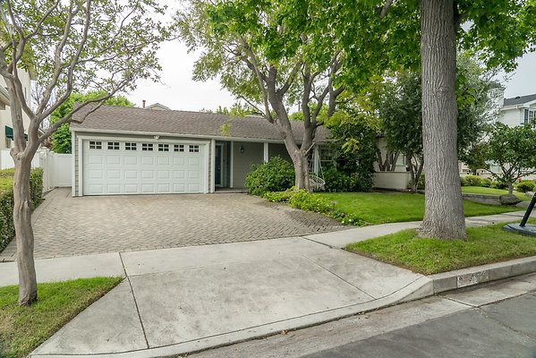 PL 10044-Studio City