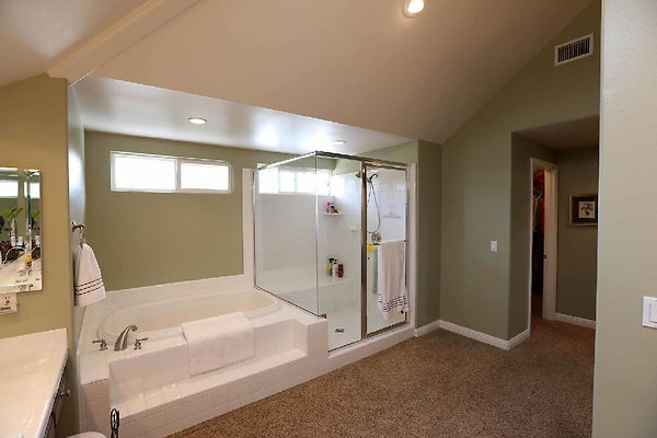 626B Master Bedroom Bathroom 0095 626B Master Bedroom Bathroom 0095