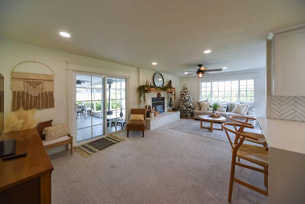 12584 den 1 12584 den 1