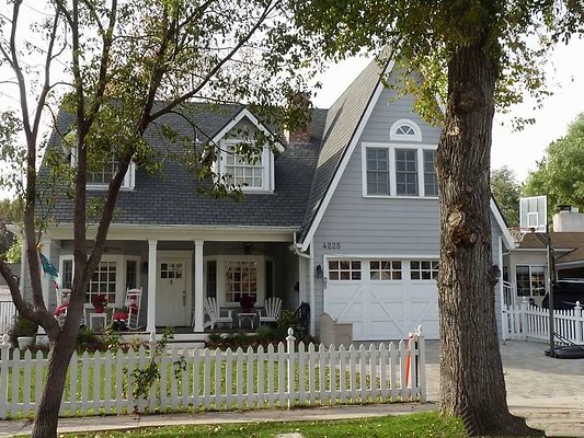 WFL 0962-East SFV NOT AVAIL HAS SHOOT 9th