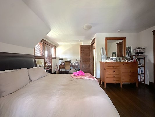 WESTSIDE LOCATIONS 73 WESTSIDE LOCATIONS 73